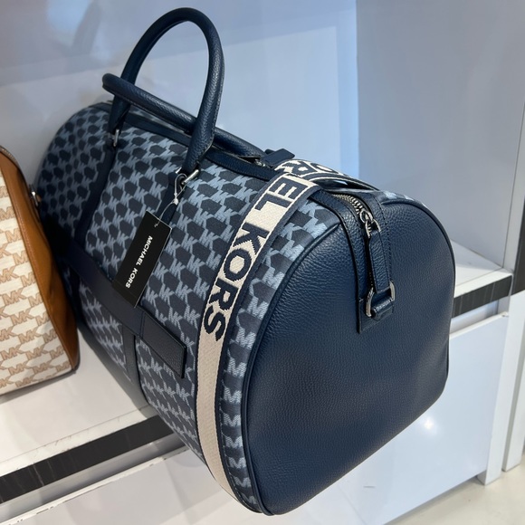 Michael Kors Cooper Duffle Weekender Bag - Navy Multi NWT - Picture 6 of 7